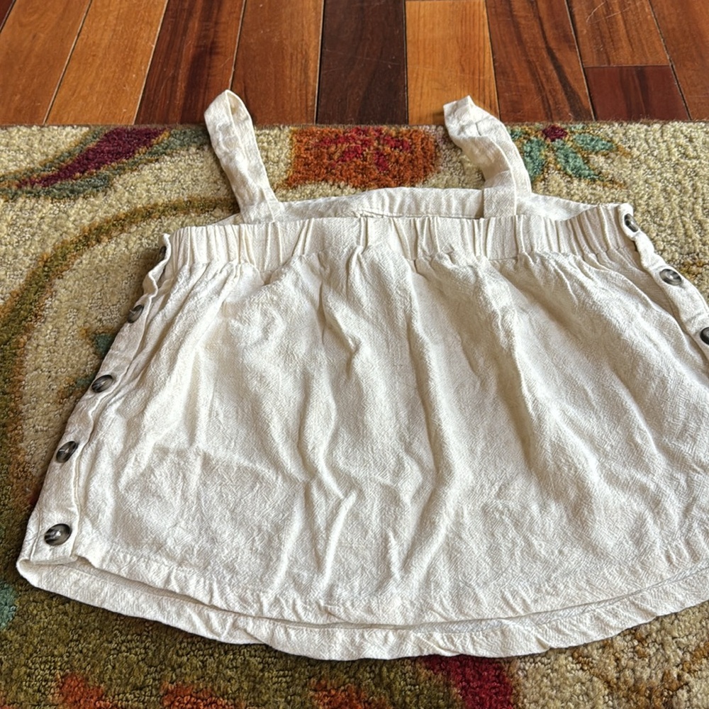 Cute tan linen tank/shirt with thick straps and buttons on the side. - Picture 3 of 4